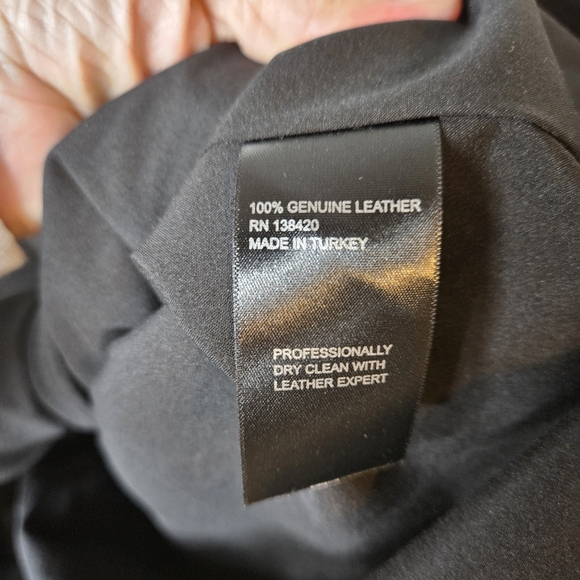 Carlisle Women's Leather Jacket Size 8 Snap Buttons Pockets - Picture 4 of 15